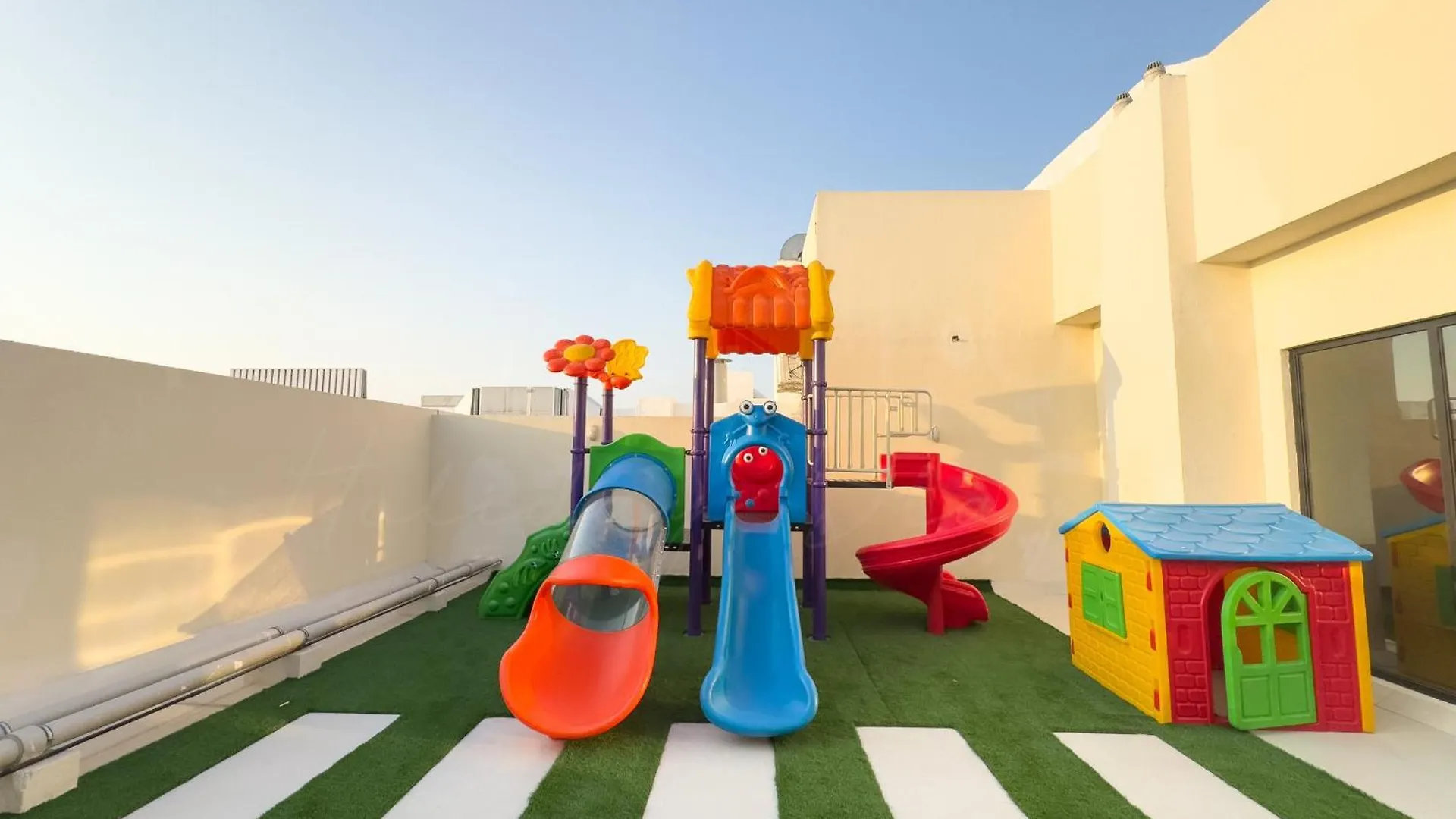 Prime Res 3 -Studio Alfurjan 208 Dubai
