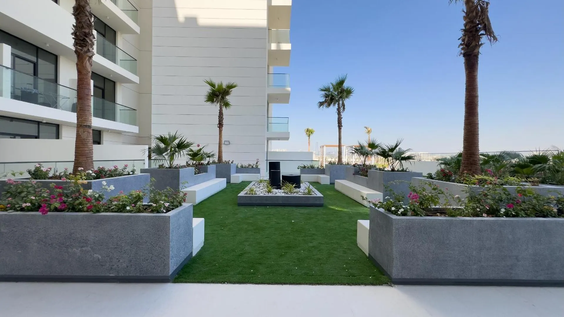 Prime Res 3 -Studio Alfurjan 208 Dubai
